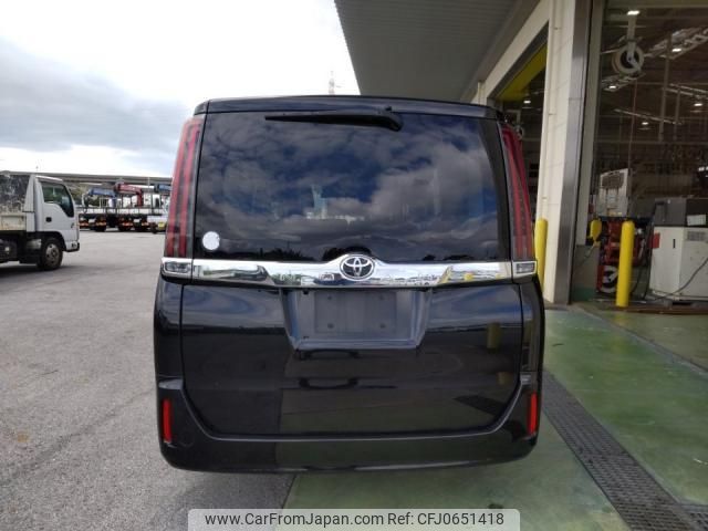 toyota noah 2021 quick_quick_3BA-ZRR80G_0704348 image 2