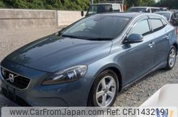 volvo v40 2014 -VOLVO--Volvo V40 DBA-MB4164T--YV1MV485BE2135377---VOLVO--Volvo V40 DBA-MB4164T--YV1MV485BE2135377-