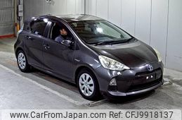 toyota aqua 2013 -TOYOTA--AQUA NHP10-6186247---TOYOTA--AQUA NHP10-6186247-