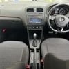 volkswagen polo 2017 -VOLKSWAGEN--VW Polo DBA-6RCJZ--WVWZZZ6RZHU055605---VOLKSWAGEN--VW Polo DBA-6RCJZ--WVWZZZ6RZHU055605- image 16