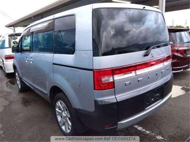 mitsubishi delica-d5 2010 CFJ1693274 image 2