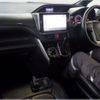 toyota voxy 2018 quick_quick_DBA-ZRR80W_0432627 image 3