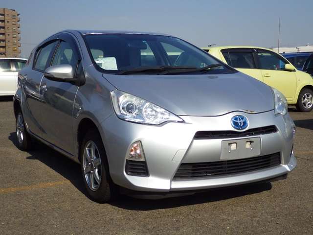 toyota aqua 2012 17923005 image 1