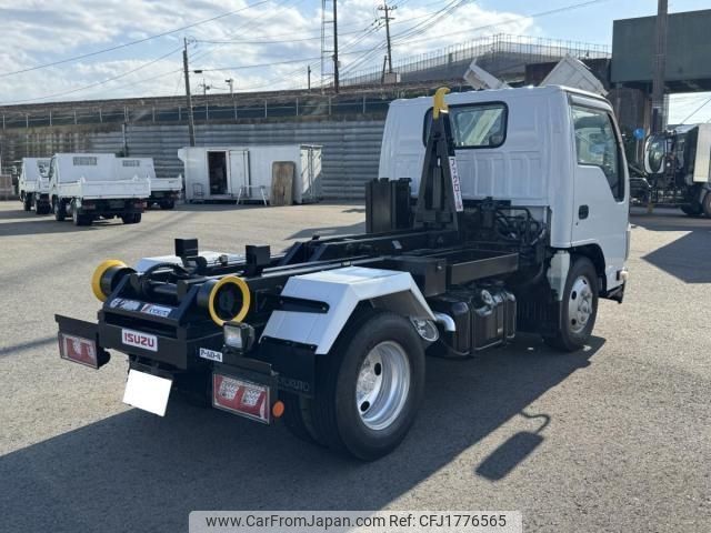 isuzu elf-truck 2012 CFJ1776565 image 2