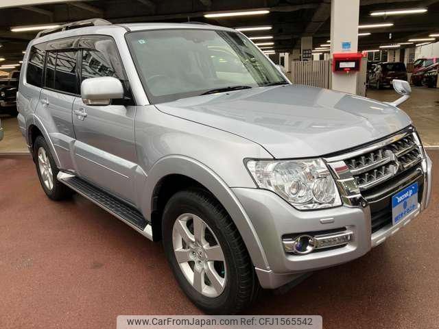 mitsubishi pajero 2017 CFJ1565542 image 2