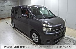 toyota voxy 2010 CFJ1829858