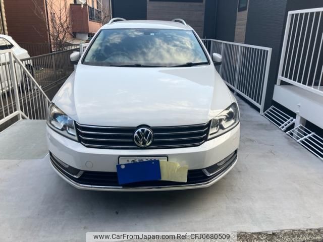 volkswagen passat-variant 2012 -VOLKSWAGEN--VW Passat Variant DBA-3CCAX--WVWZZZ3CZCE134400---VOLKSWAGEN--VW Passat Variant DBA-3CCAX--WVWZZZ3CZCE134400- image 1