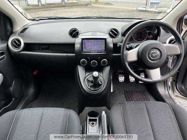 mazda demio 2010 504928-922969 image 1