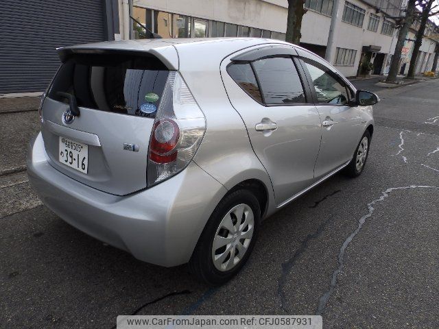 toyota aqua 2013 -TOYOTA 【名古屋 505ﾒ3916】--AQUA NHP10--215176---TOYOTA 【名古屋 505ﾒ3916】--AQUA NHP10--215176- image 2