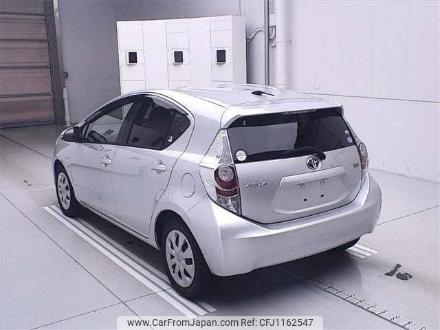 toyota aqua 2012 -TOYOTA--AQUA NHP10-6091181---TOYOTA--AQUA NHP10-6091181- image 2