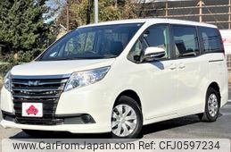 toyota noah 2015 GOO_JP_700050301430241225005