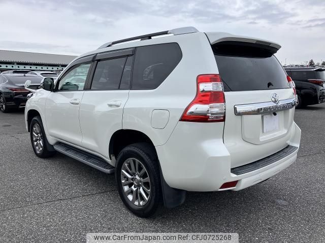 toyota land-cruiser-prado 2017 quick_quick_LDA-GDJ150W_GDJ150-0017705 image 2