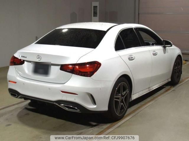 mercedes-benz a-class 2023 quick_quick_3DA-177112_W1K1771122J409106 image 2