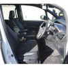 toyota noah 2018 quick_quick_DBA-ZRR80W_ZRR80-0395908 image 6