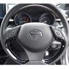 toyota c-hr 2018 quick_quick_DAA-ZYX10_ZYX10-2111736 image 8