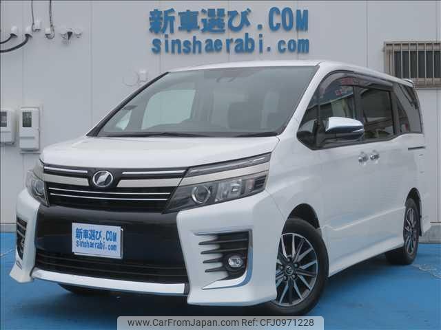 toyota voxy 2016 GOO_JP_988025033100601994002 image 1