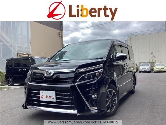 toyota voxy 2019 quick_quick_ZRR80W_ZRR80-0520005 image 1