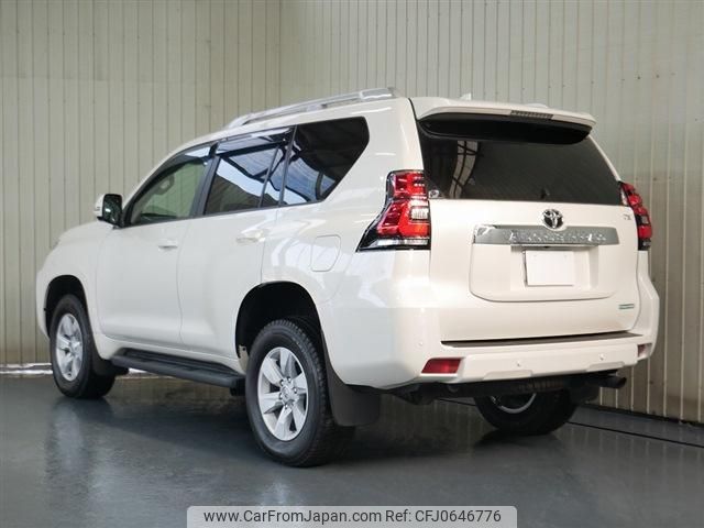 toyota land-cruiser-prado 2023 quick_quick_3BA-TRJ150W_TRJ150-0160969 image 2