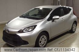 toyota aqua 2022 -TOYOTA--AQUA 6AA-MXPK11--MXPK11-2046390---TOYOTA--AQUA 6AA-MXPK11--MXPK11-2046390-