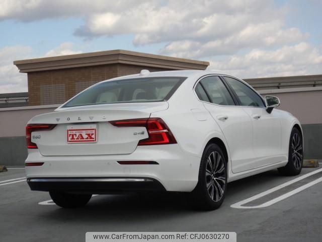 volvo s60 2024 quick_quick_5AA-ZB420TM2_7JRZSK8M2RG294169 image 2