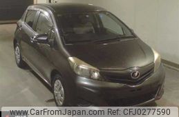 toyota vitz 2011 -TOYOTA--Vitz KSP130--2020447---TOYOTA--Vitz KSP130--2020447-