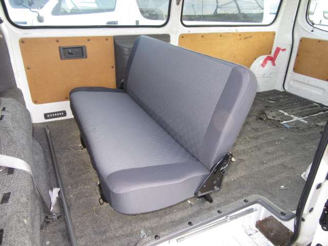 nissan caravan-van 2011 89884 image 2