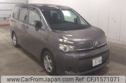 toyota voxy 2011 CFJ1571071