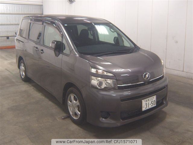 toyota voxy 2011 CFJ1571071 image 1