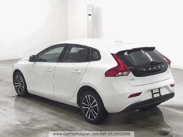 volvo v40 2018 -VOLVO--Volvo V40 MB4154T-J2493596---VOLVO--Volvo V40 MB4154T-J2493596- image 2