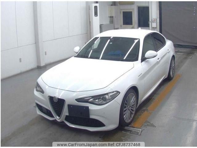 alfa-romeo giulia 2018 quick_quick_ABA-95220_ZARENN2J7576563 image 1