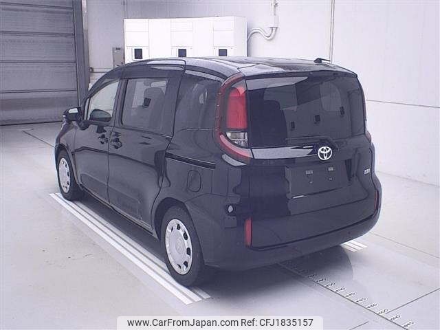toyota sienta 2023 CFJ1835157 image 2