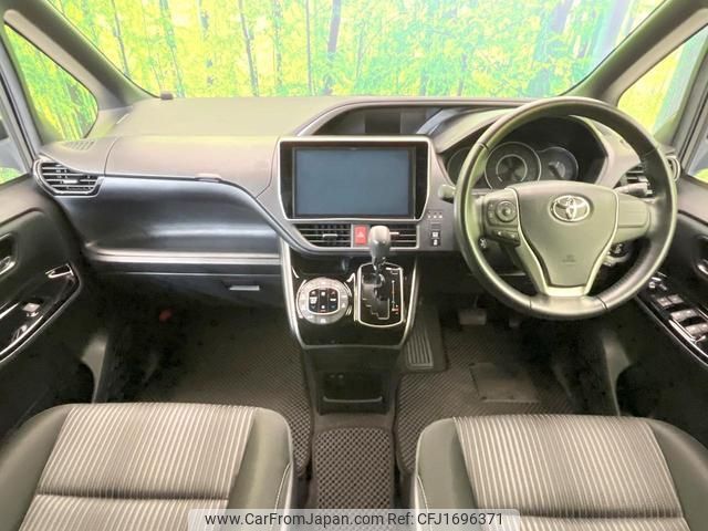 toyota voxy 2018 CFJ1696371 image 2