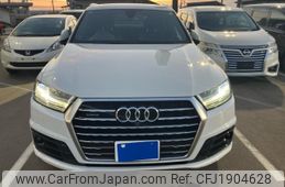 audi q7 2017 CFJ1904628
