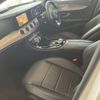 mercedes-benz e-class 2018 quick_quick_DBA-213043C_432A02591 image 8