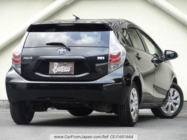 toyota aqua 2012 CFJ1691664 image 2