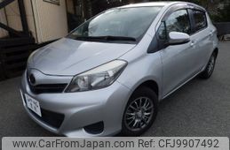 toyota vitz 2013 -TOYOTA--Vitz KSP130--2082030---TOYOTA--Vitz KSP130--2082030-