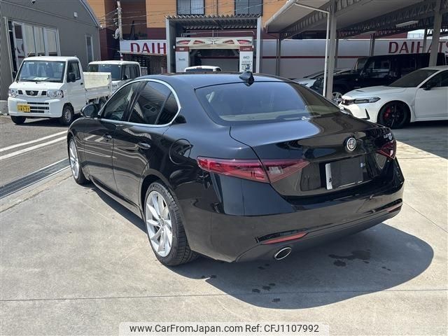 alfa-romeo giulia 2018 -ALFA ROMEO 【香川 356ﾒ22】--Alfa Romeo Giulia 95220--H7567485---ALFA ROMEO 【香川 356ﾒ22】--Alfa Romeo Giulia 95220--H7567485- image 2