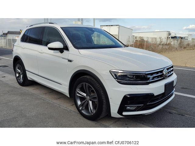 volkswagen tiguan 2018 -VOLKSWAGEN--VW Tiguan ABA-5NCZE--WVGZZZ5NZJW893107---VOLKSWAGEN--VW Tiguan ABA-5NCZE--WVGZZZ5NZJW893107- image 1