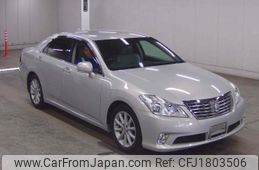 toyota crown 2011 CFJ1803506