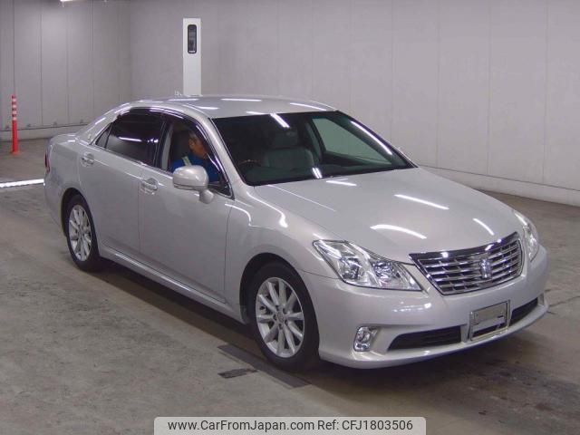 toyota crown 2011 CFJ1803506 image 1