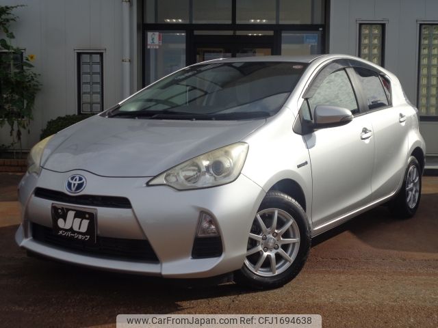 toyota aqua 2012 CFJ1694638 image 1