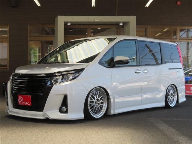 ノア　③ ノア(2016年1月～2016年7月) ハイブリッドX ディライトプラス| トヨタ