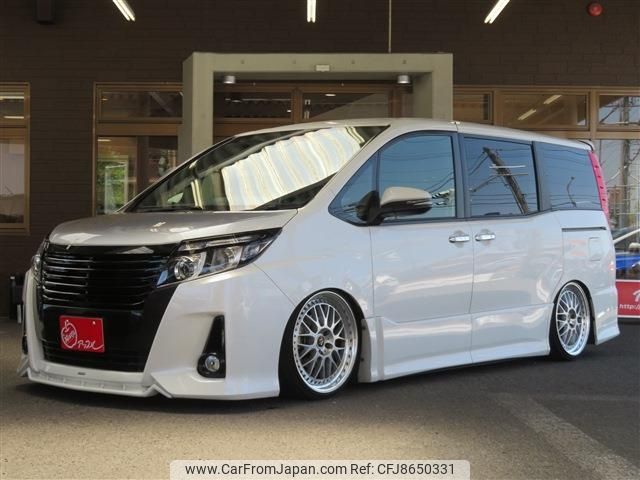 2016 Toyota Noah DBA-ZRR80Wカイ 2WD - Car Price $11,765