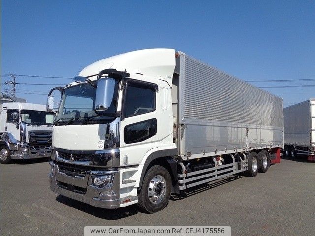 Mitsubishi fuso super great