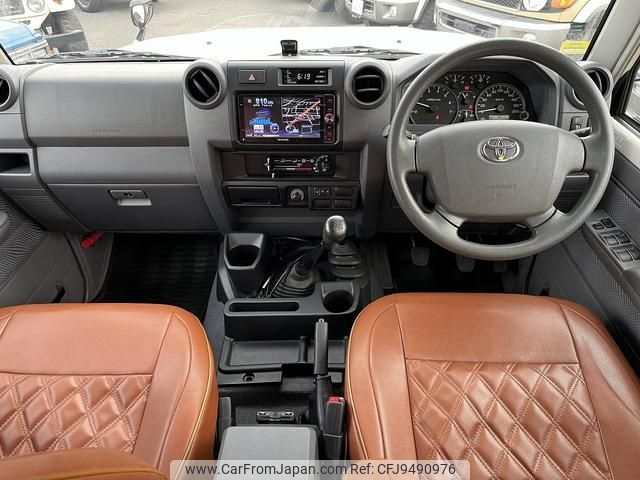 toyota landcruiser-70 2014 GOO_NET_EXCHANGE_0560889A20240218G001 image 2