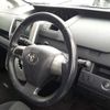 toyota voxy 2010 CFJ1851872 image 12