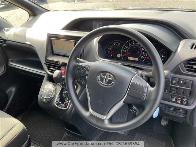 toyota noah 2021 CFJ1669854 image 2