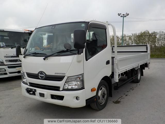 hino dutro 2018 GOO_NET_EXCHANGE_0302503A30250509W001 image 1
