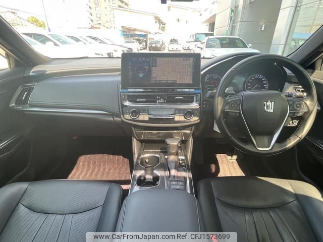 toyota crown-hybrid 2021 CFJ1573699 image 2