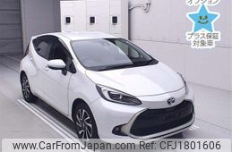 toyota aqua 2022 CFJ1801606